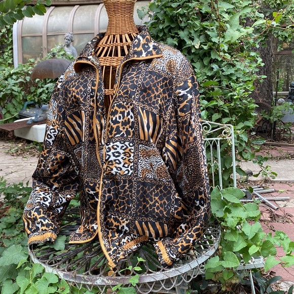 Jacket animal print M gold lining, working zipper closure, pockets - Picture 2 of 7